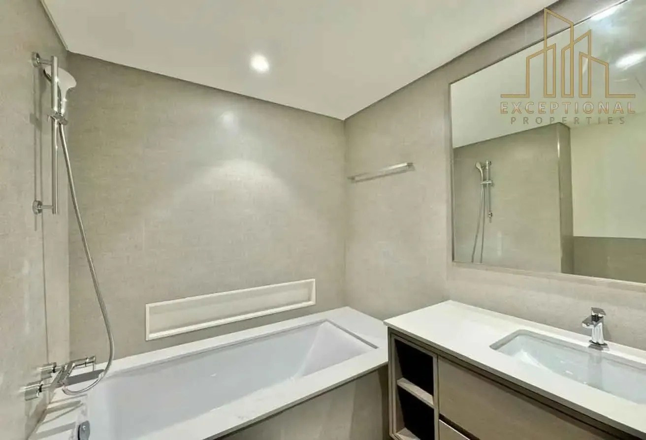 Signature Floor || Burj View || Furnished