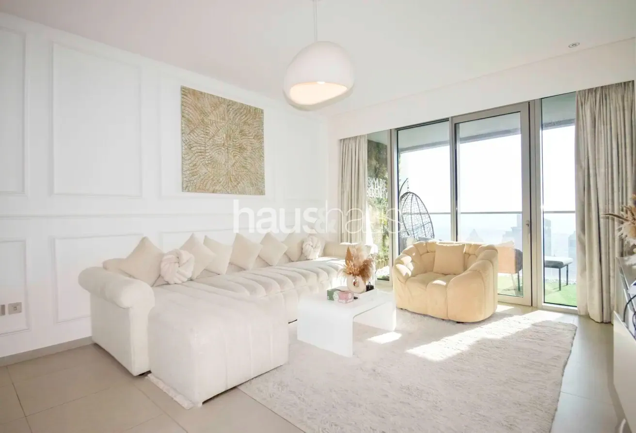 Furnished Luxury | High Floor| Skyline Views