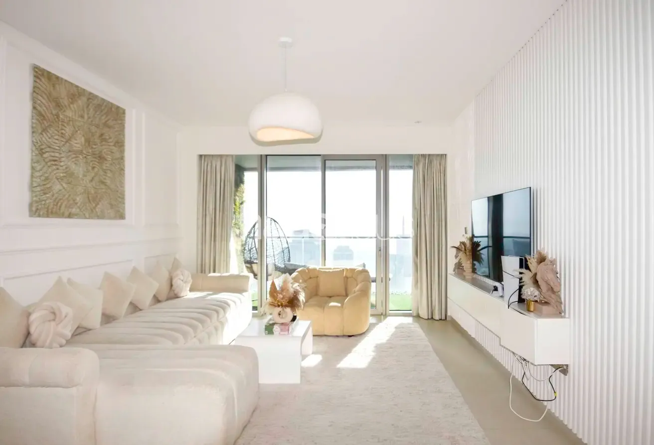 Furnished Luxury | High Floor| Skyline Views