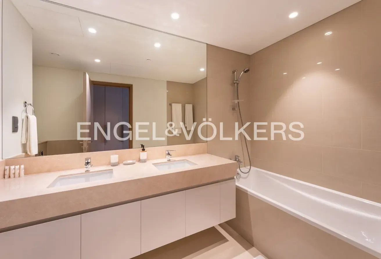 Prime Location | High Floor | Boulevard View