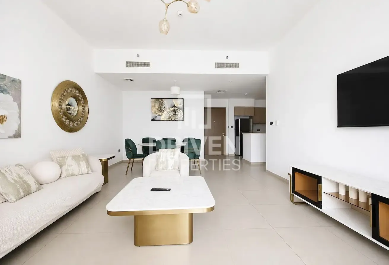 Prime Area | Downtown Living | Ready to Move in