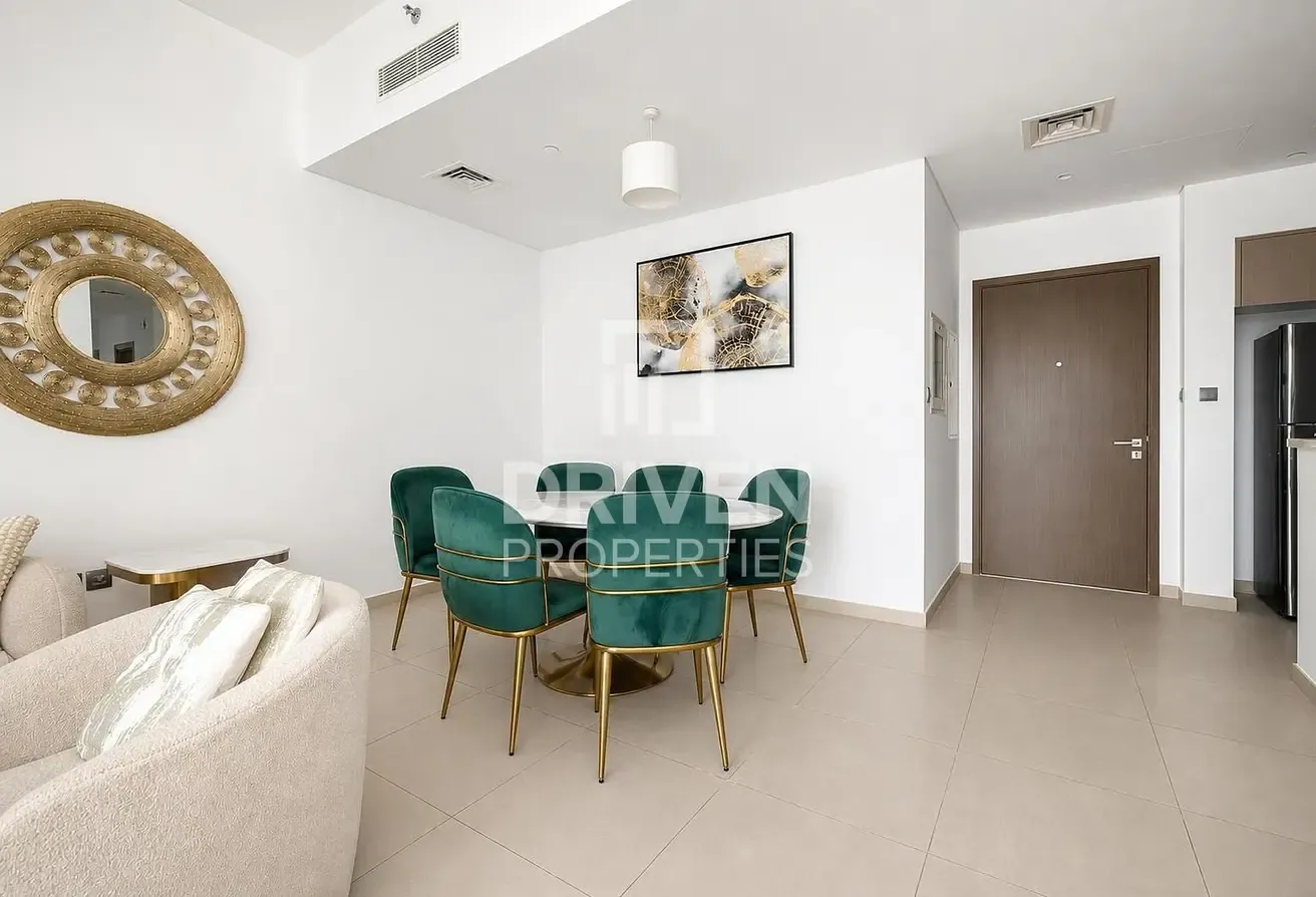 Prime Area | Downtown Living | Ready to Move in