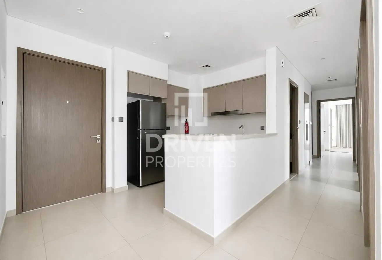 Prime Area | Downtown Living | Ready to Move in