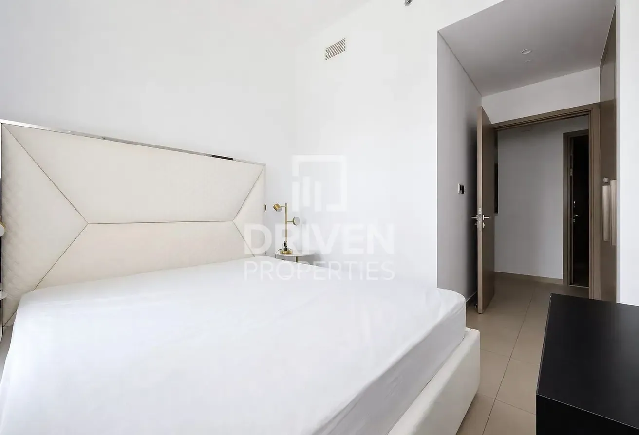 Prime Area | Downtown Living | Ready to Move in