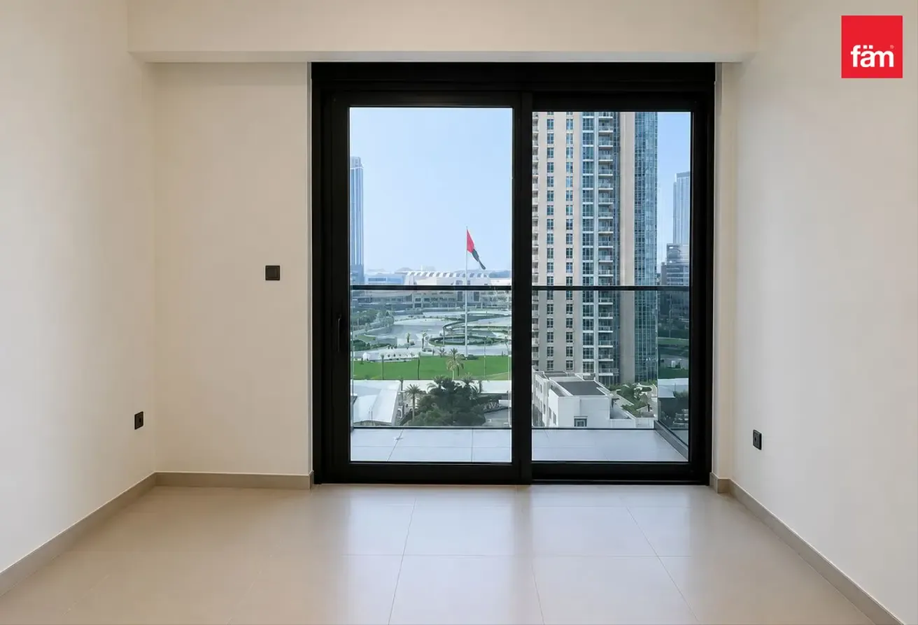 Corner | Appliances | Fountain View | Spcious
