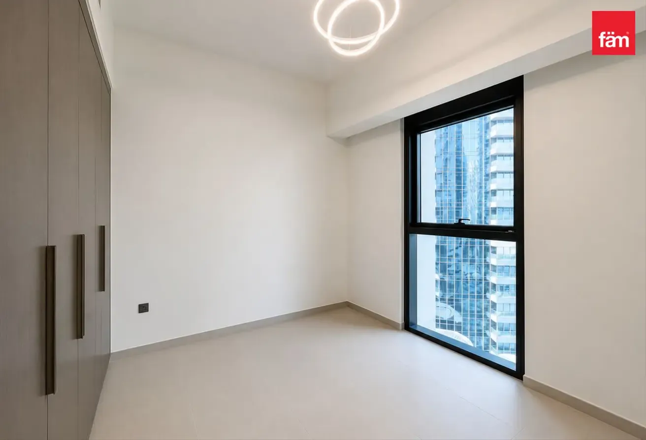 Corner | Appliances | Fountain View | Spcious