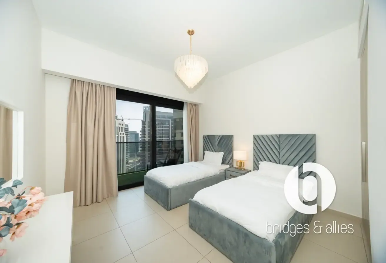 2 BED | BLVD VIEW | SPACIOUS LAYOUT | FURNISHED