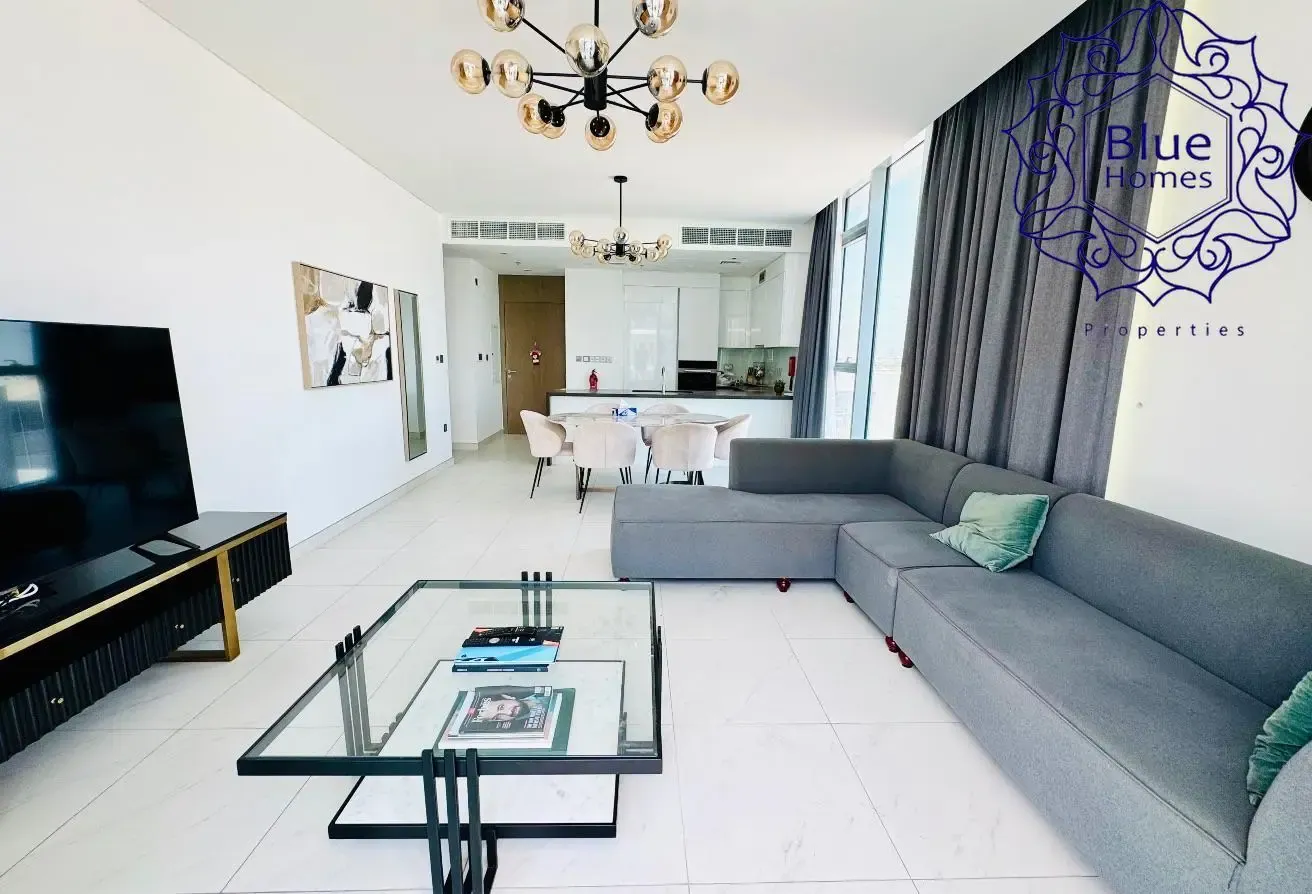 Fully Furnished, Corner 2 Bedroom , Skyline View