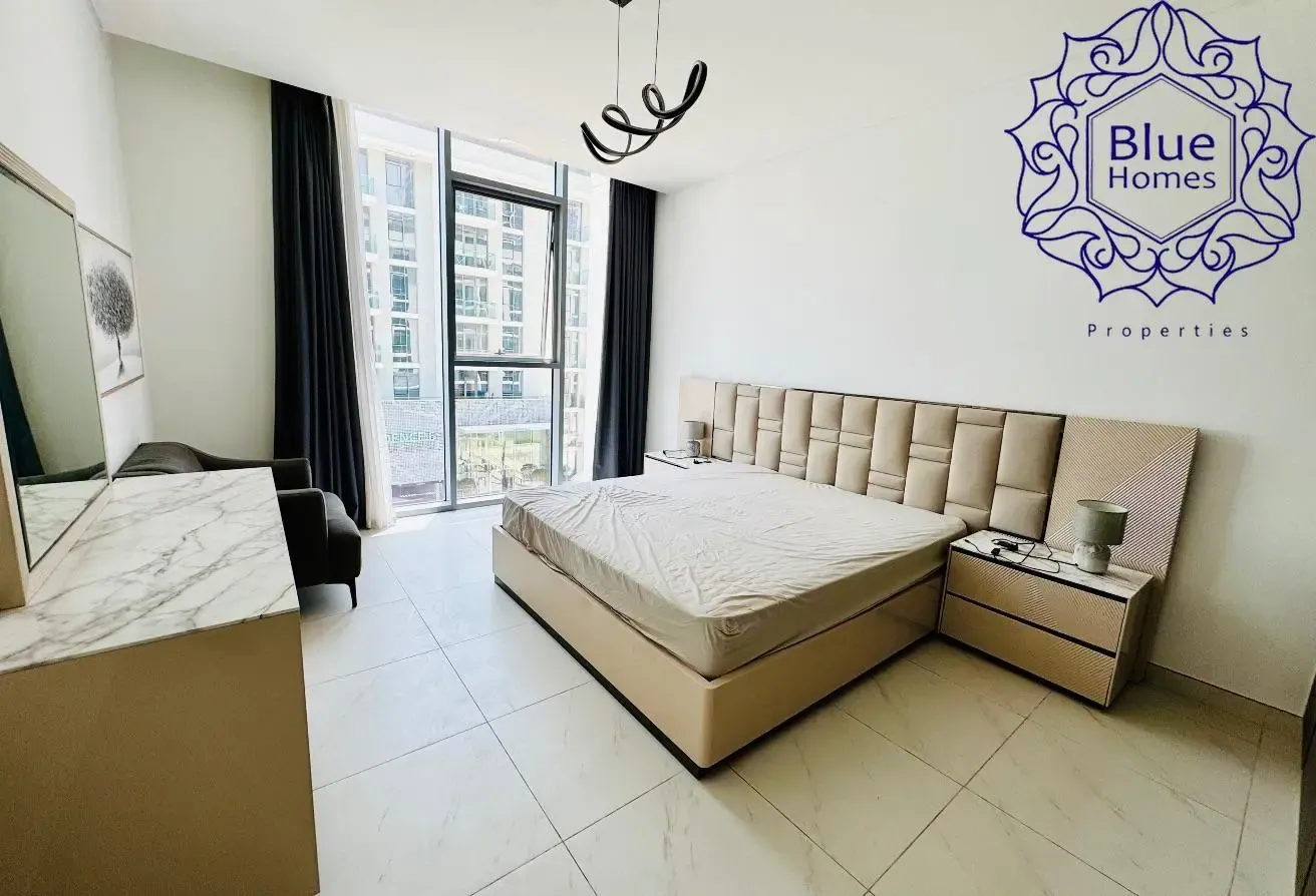 Fully Furnished, Corner 2 Bedroom , Skyline View