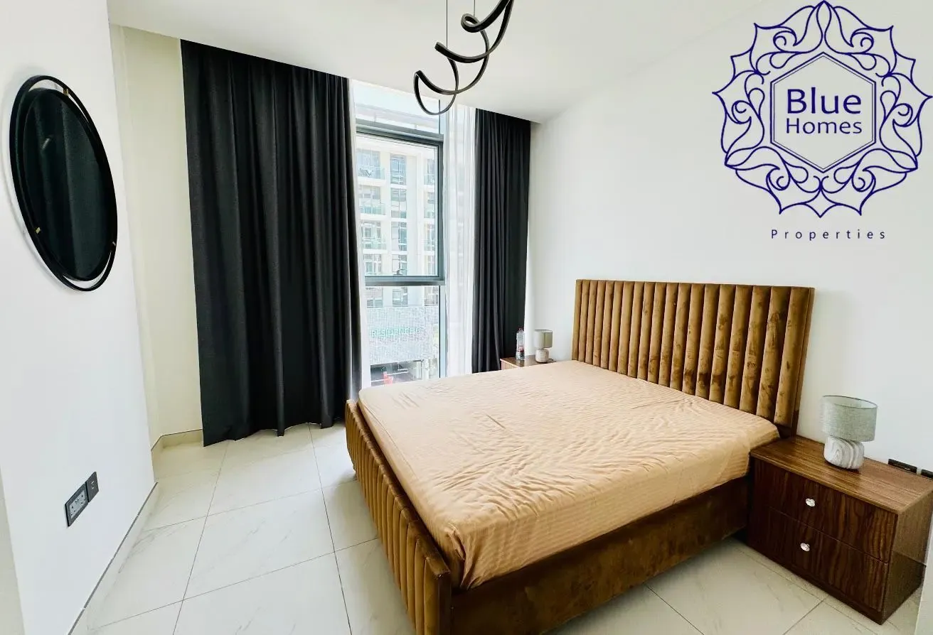 Fully Furnished, Corner 2 Bedroom , Skyline View