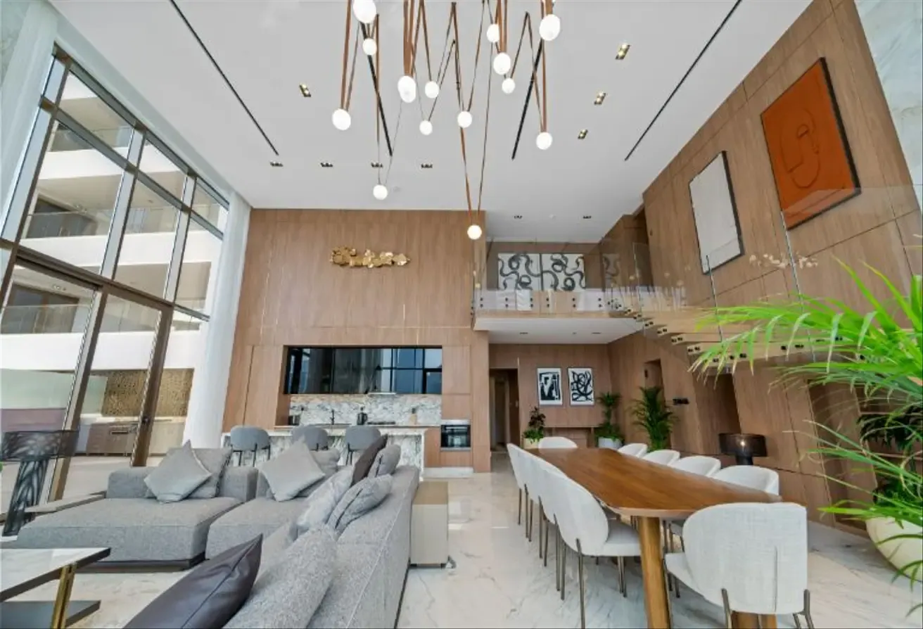 Penthouse| Bills Inclusive | Garden | Jacuzzi