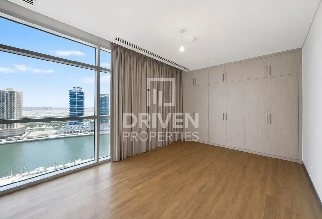 Prime Unit | Creek View | Exceptional Location
