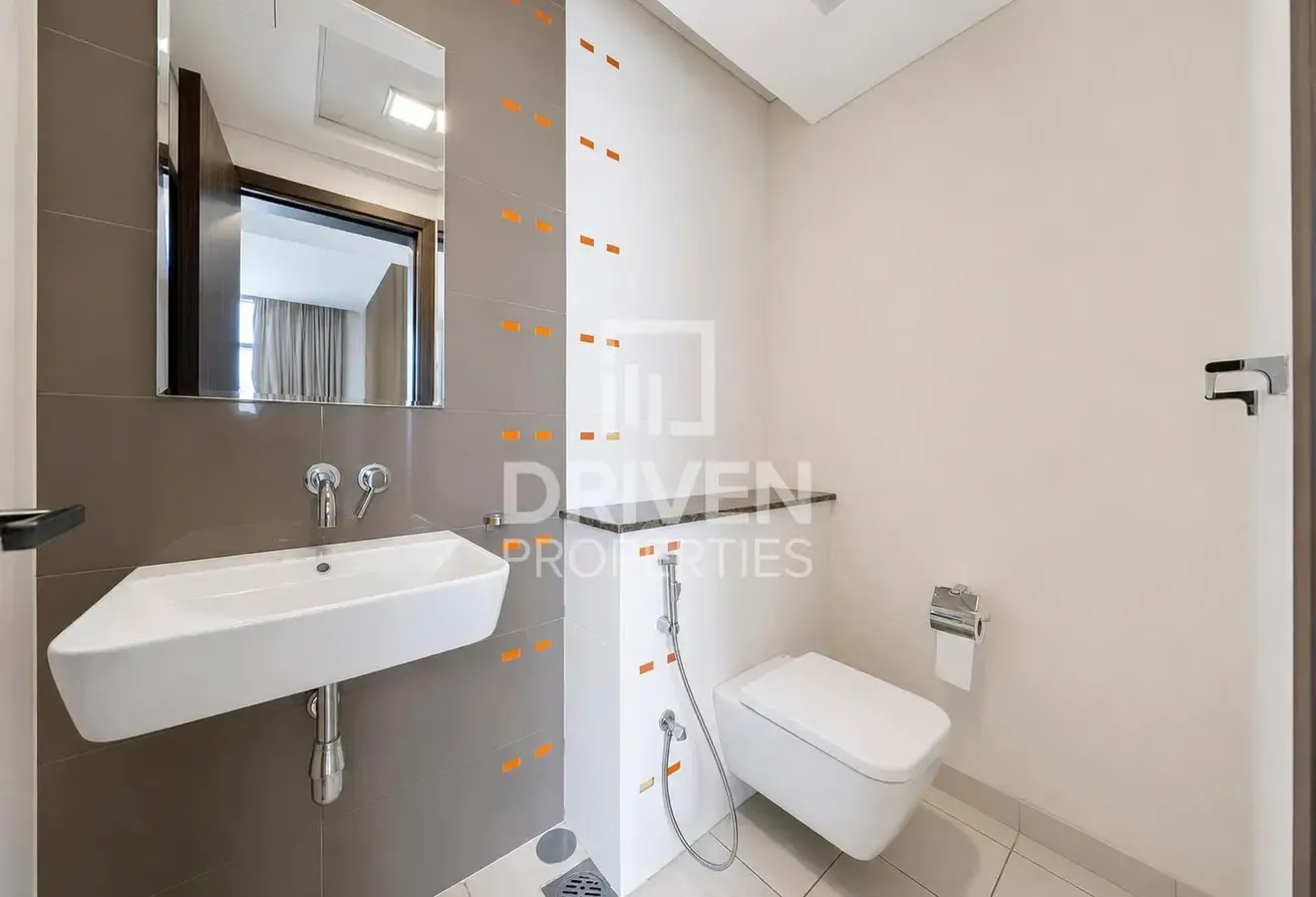 Prime Unit | Creek View | Exceptional Location