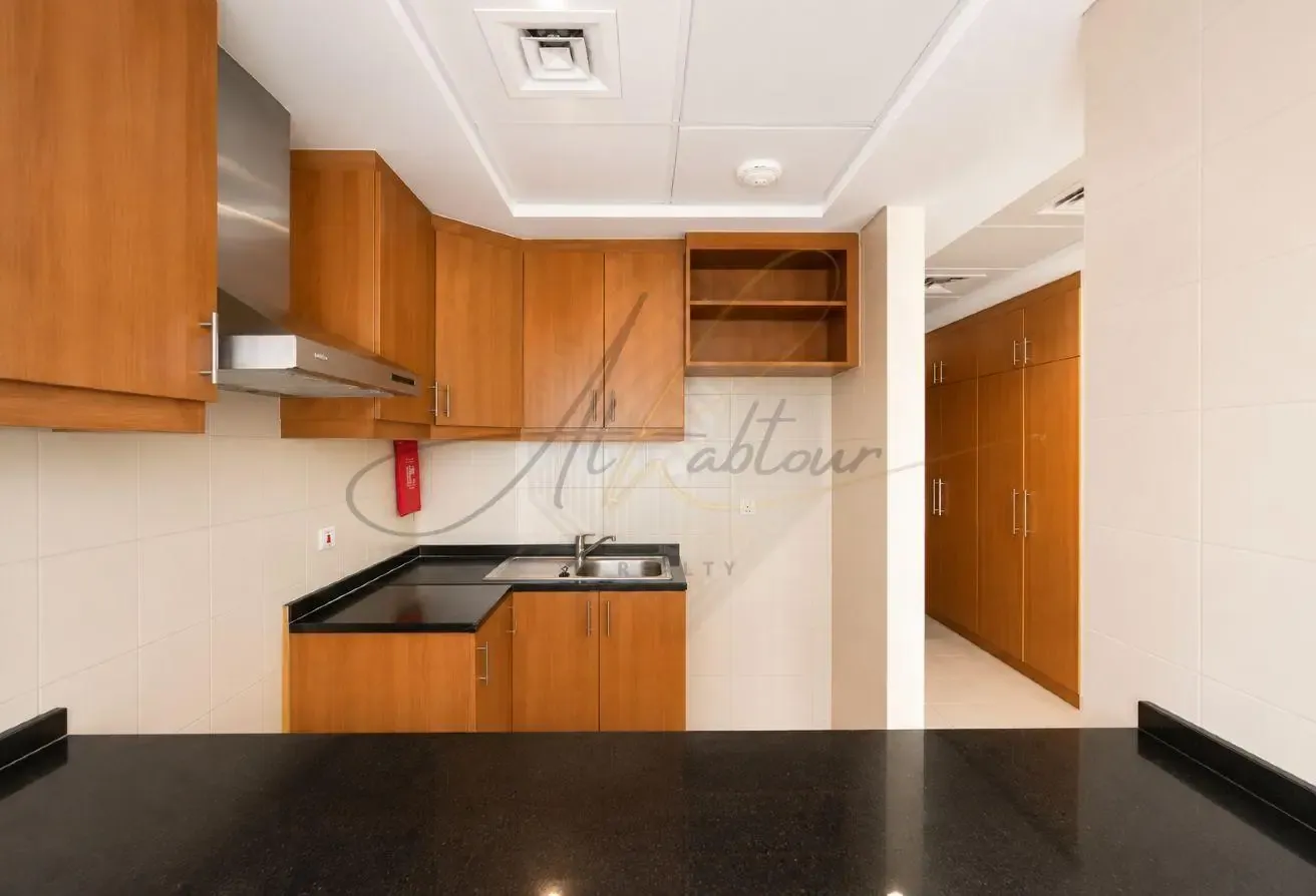 WELL MAINTAINED STUDIO| CLOSE TO METRO| SPACIOUS