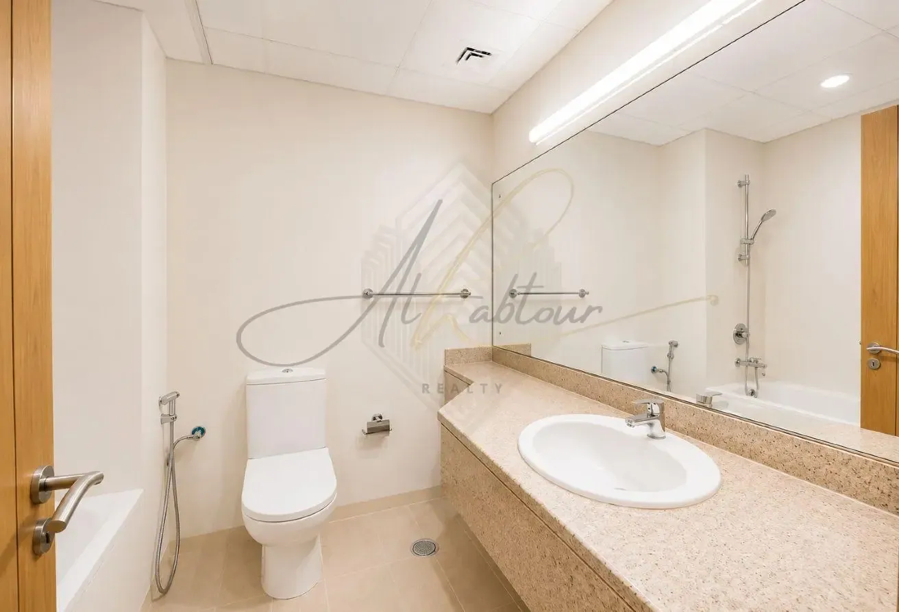 WELL MAINTAINED STUDIO| CLOSE TO METRO| SPACIOUS