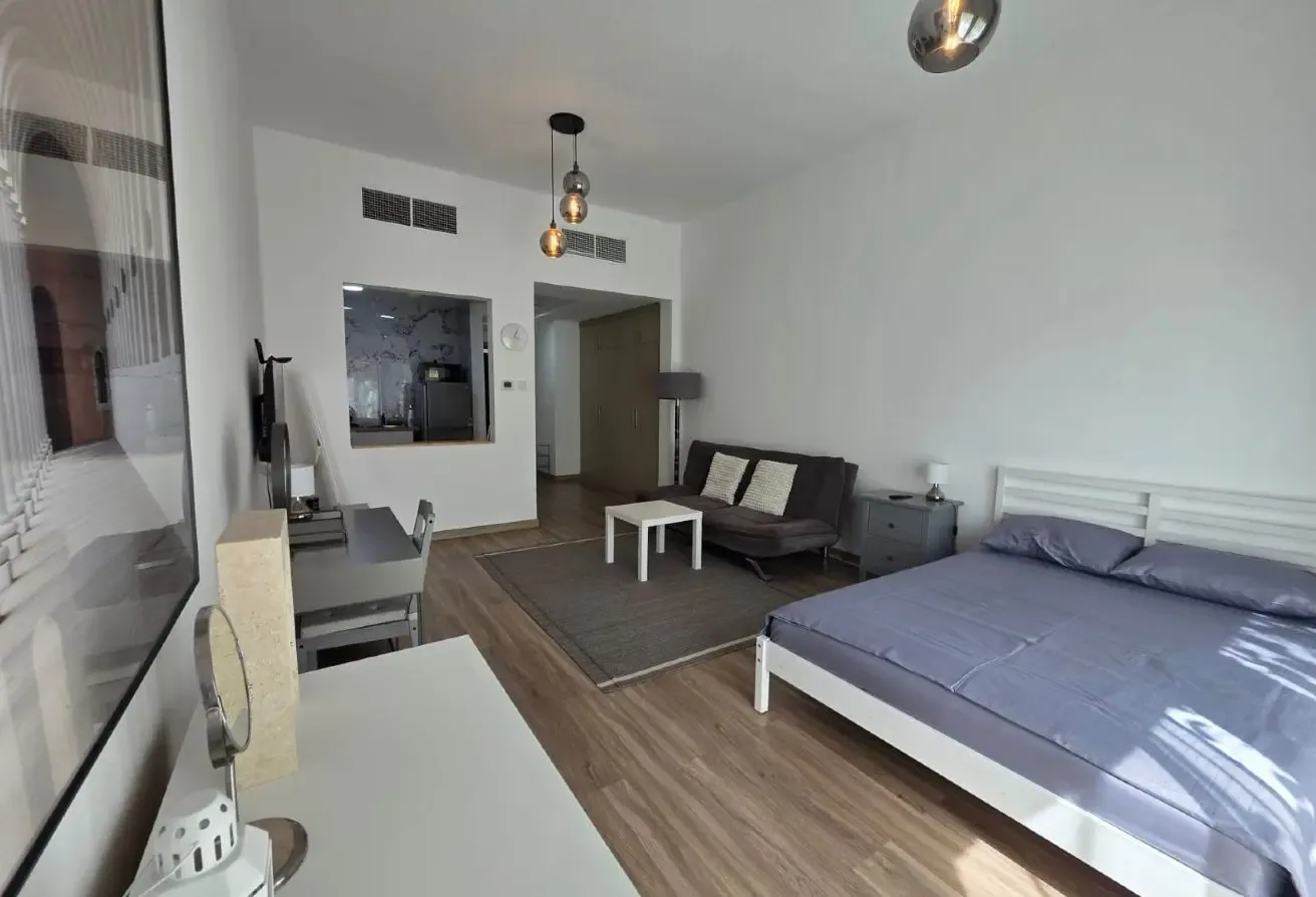 Furnished | Ready to Move | Metro