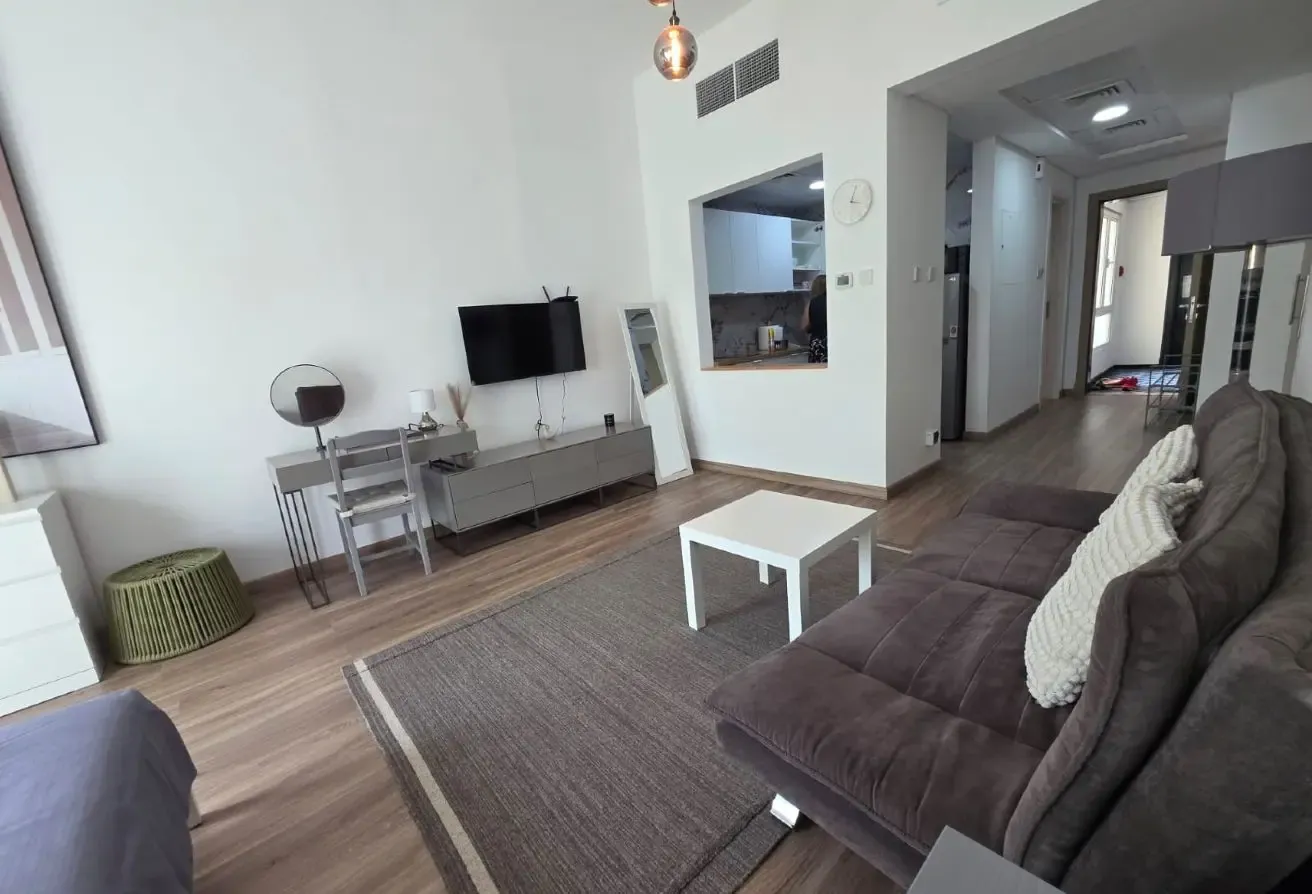 Furnished | Ready to Move | Metro