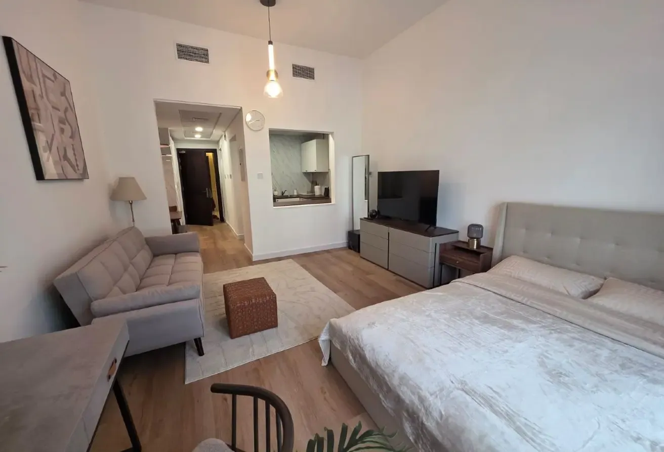 Furnished | Ready to Move | Metro