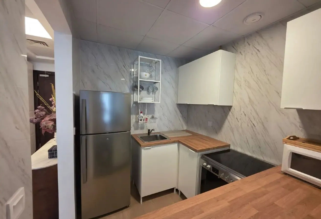 Furnished |  Ready to Move | Metro