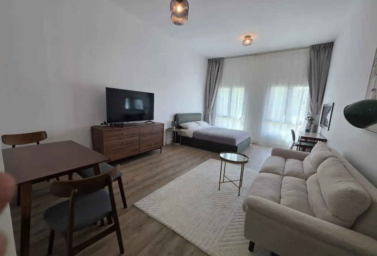 Furnished | Ready to Move | Metro