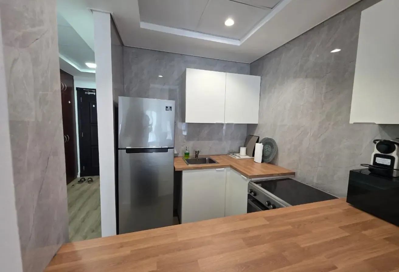 Furnished |  Ready to Move | Metro