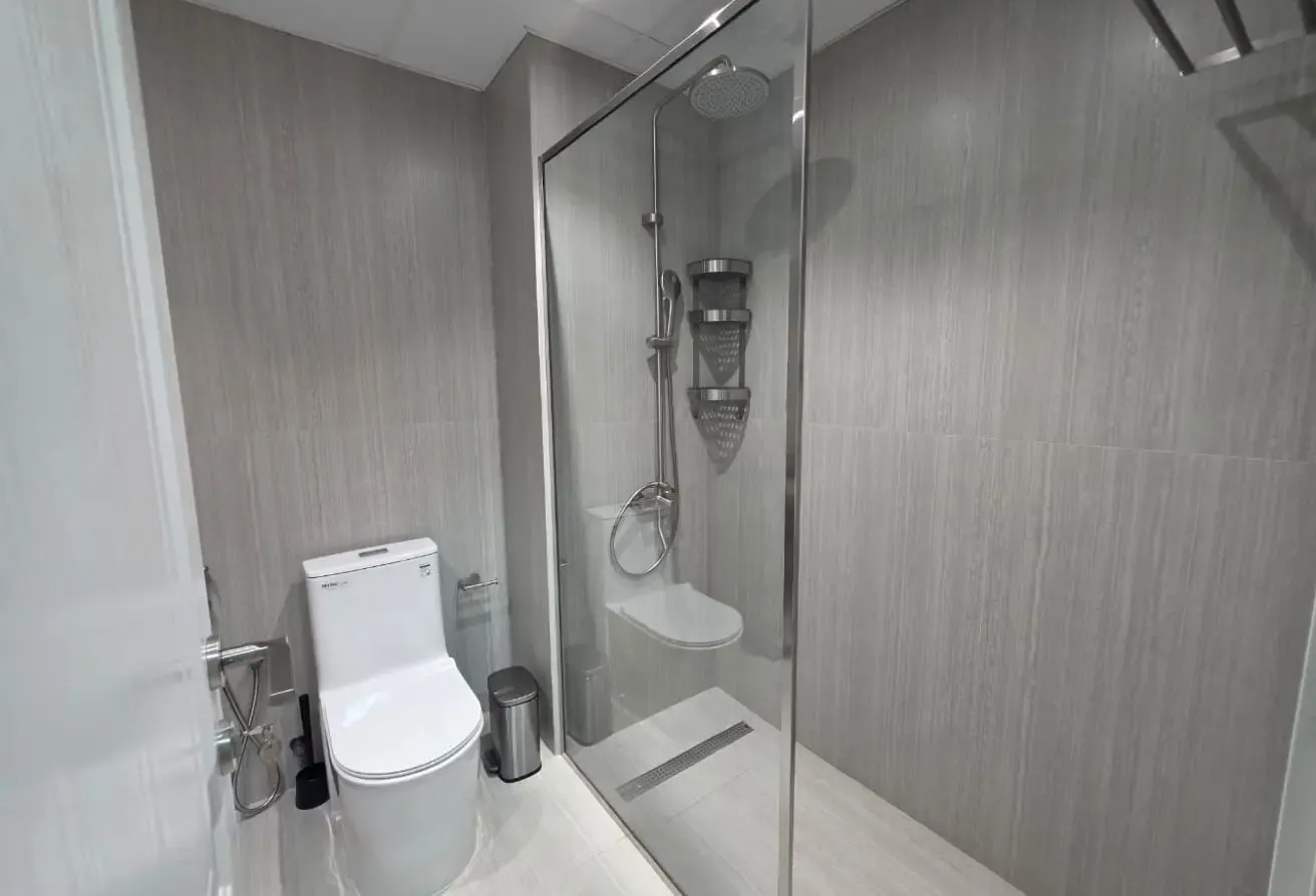 Furnished |  Ready to Move | Metro