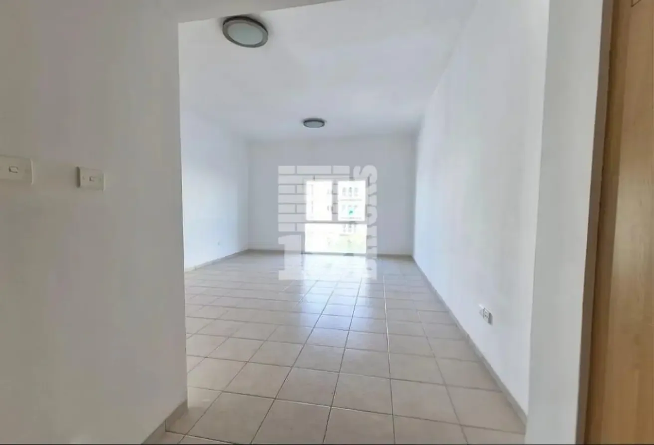 Near Metro | Prime Location | Vacant September