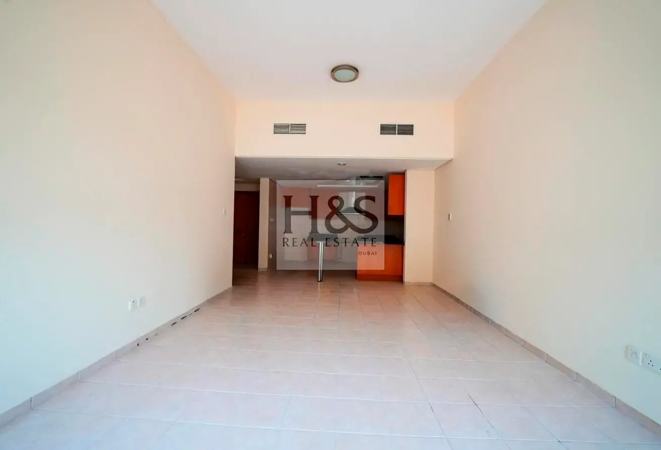 Spacious 2 BR +Maid |Stylish interiors|Bright-Airy