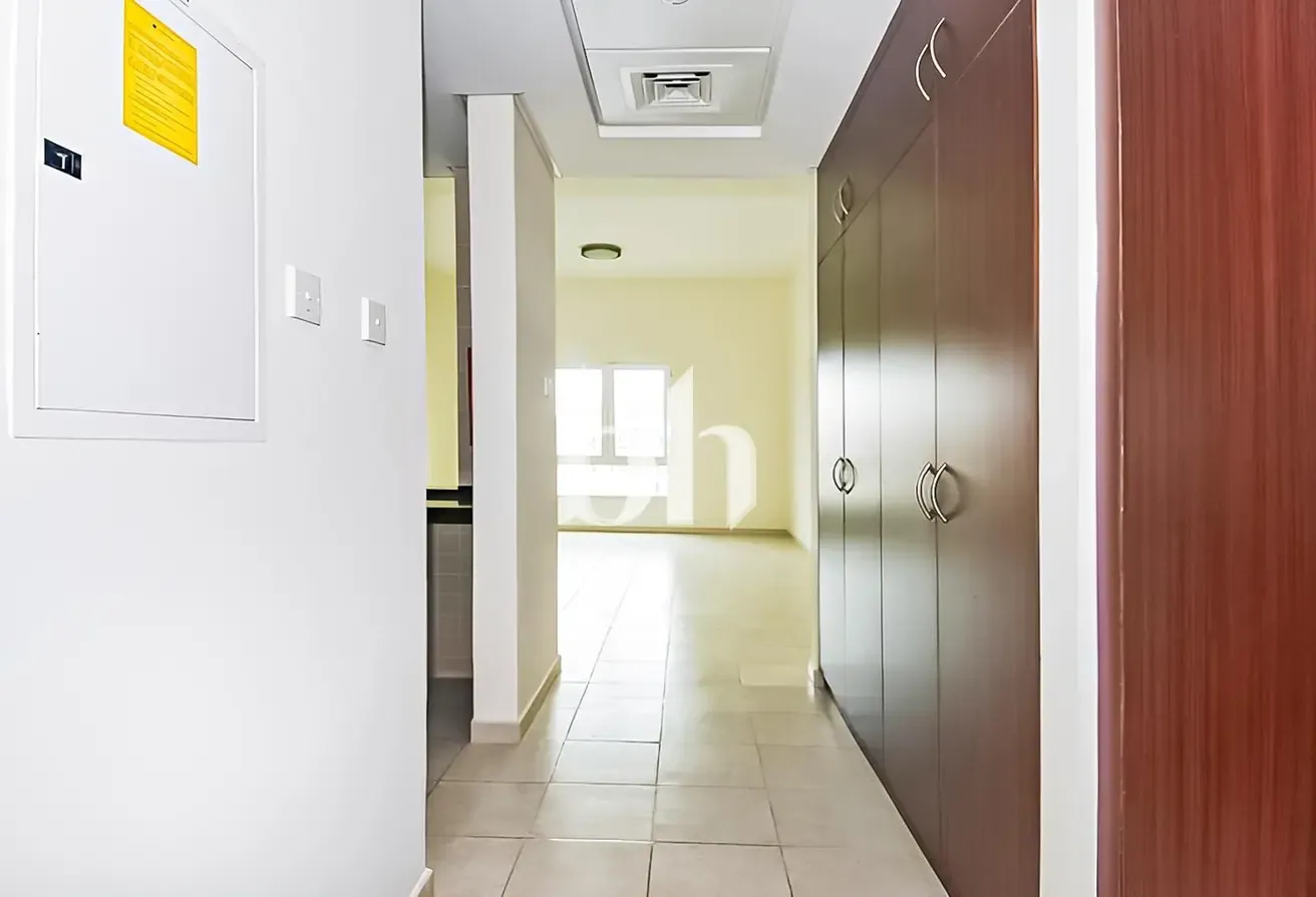 Studio | Unfurnished | 484 sqft