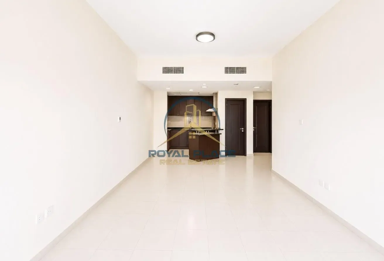 1BHK | vacant | spacious | close to metro