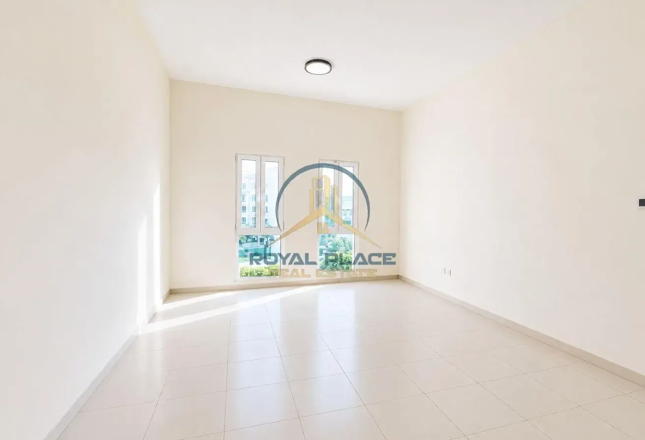 1BHK | vacant | spacious | close to metro