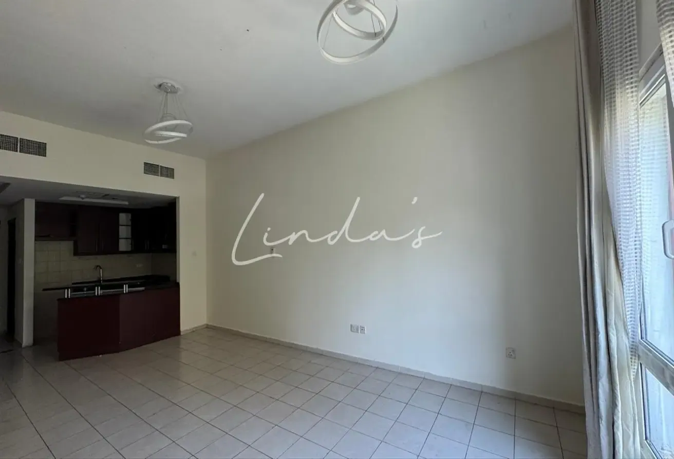 1BHK With Balcony | close to Gardens metro station