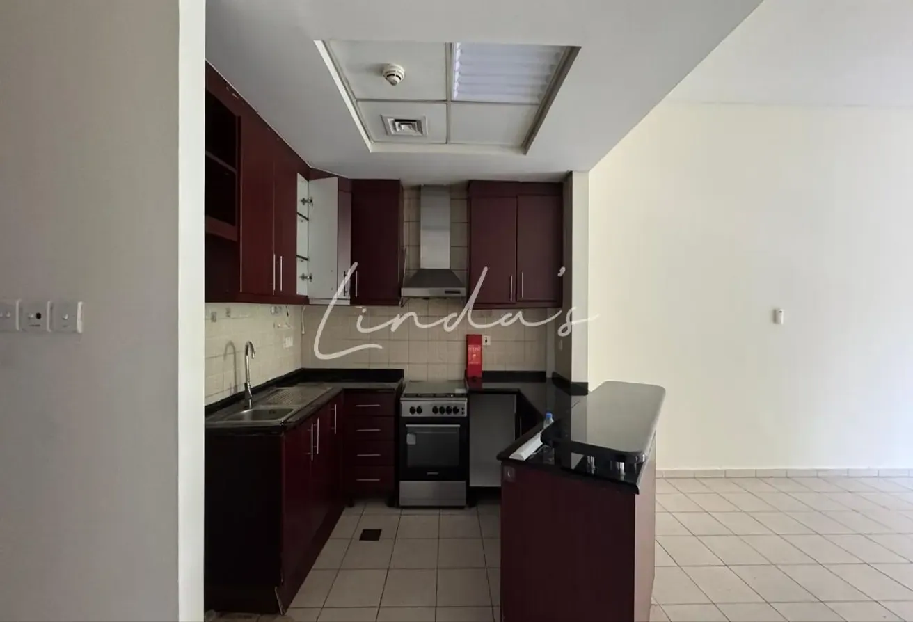 1BHK With Balcony | close to Gardens metro station