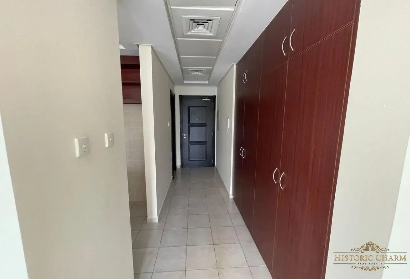 Studio Apartment | Balcony | Near Metro Station