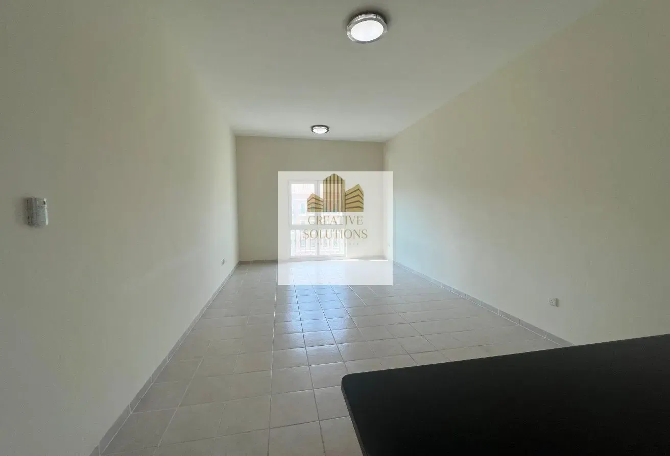 ONE BEDROOM| HUGE LAYOUT| WITH BALCONY| FAMILY|MET