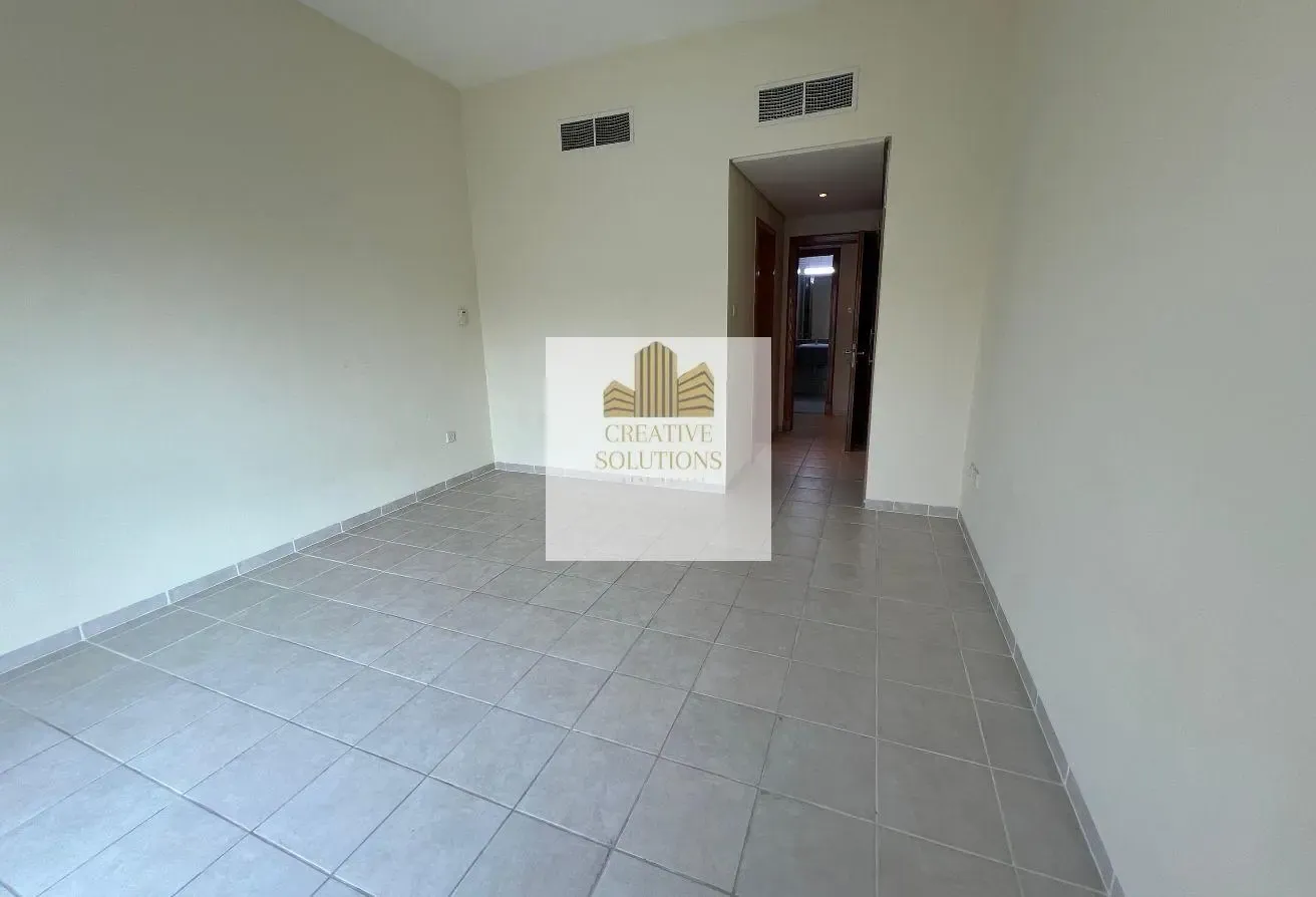 ONE BEDROOM| HUGE LAYOUT| WITH BALCONY| FAMILY|MET