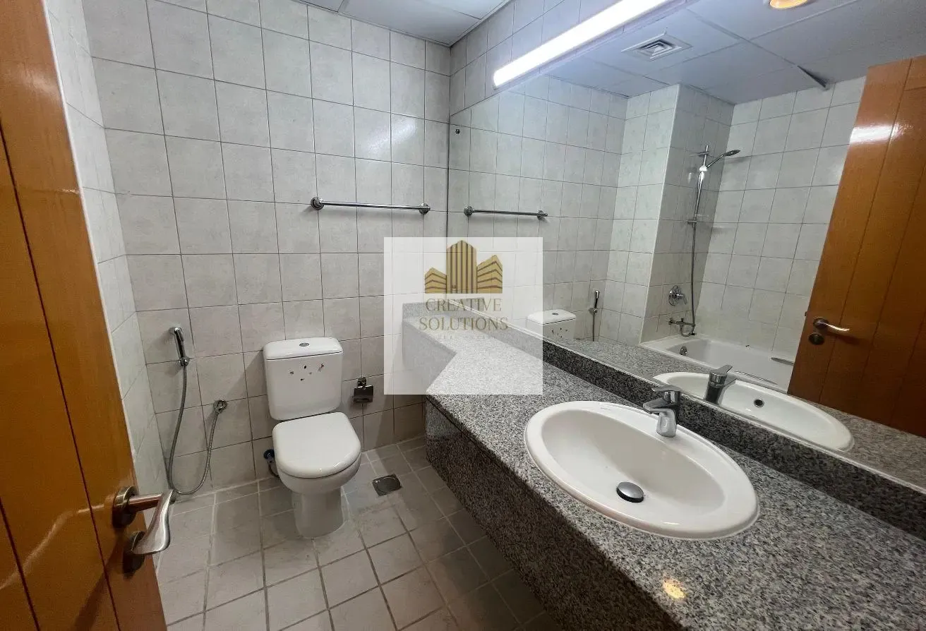 ONE BEDROOM| HUGE LAYOUT| WITH BALCONY| FAMILY|MET