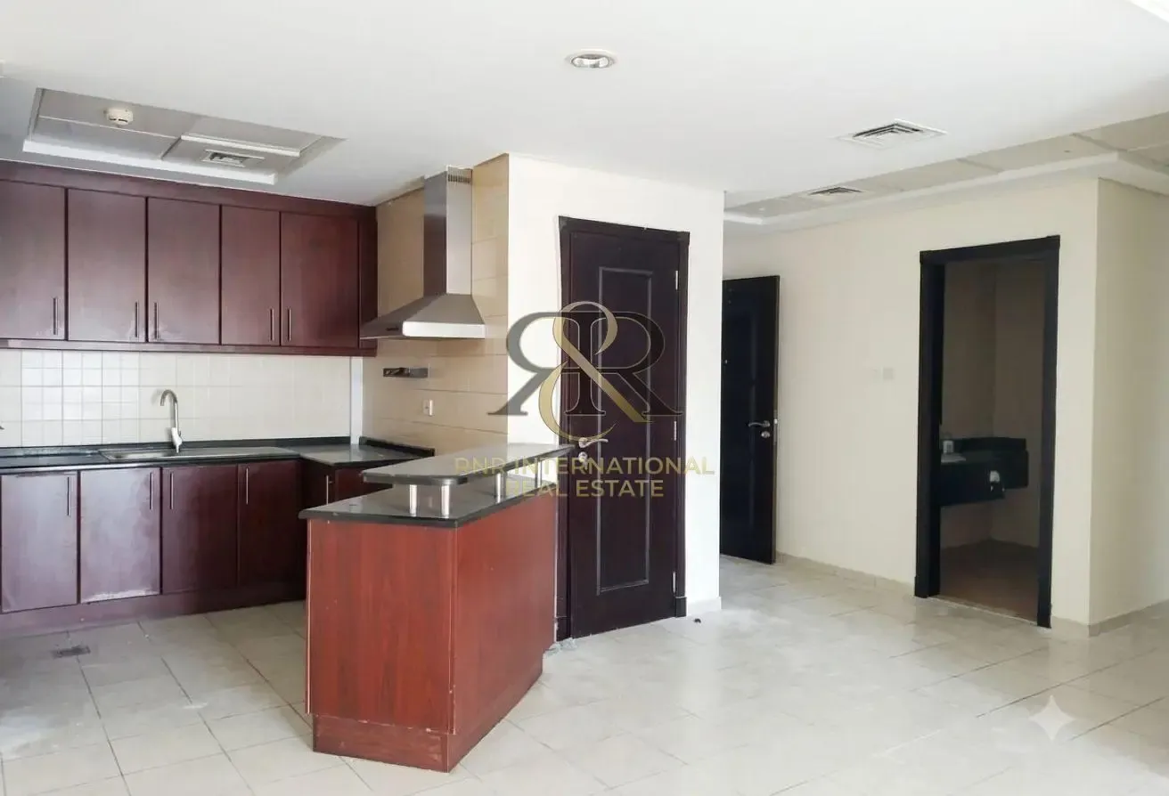 Large 1BR + Store Room | Near Metro