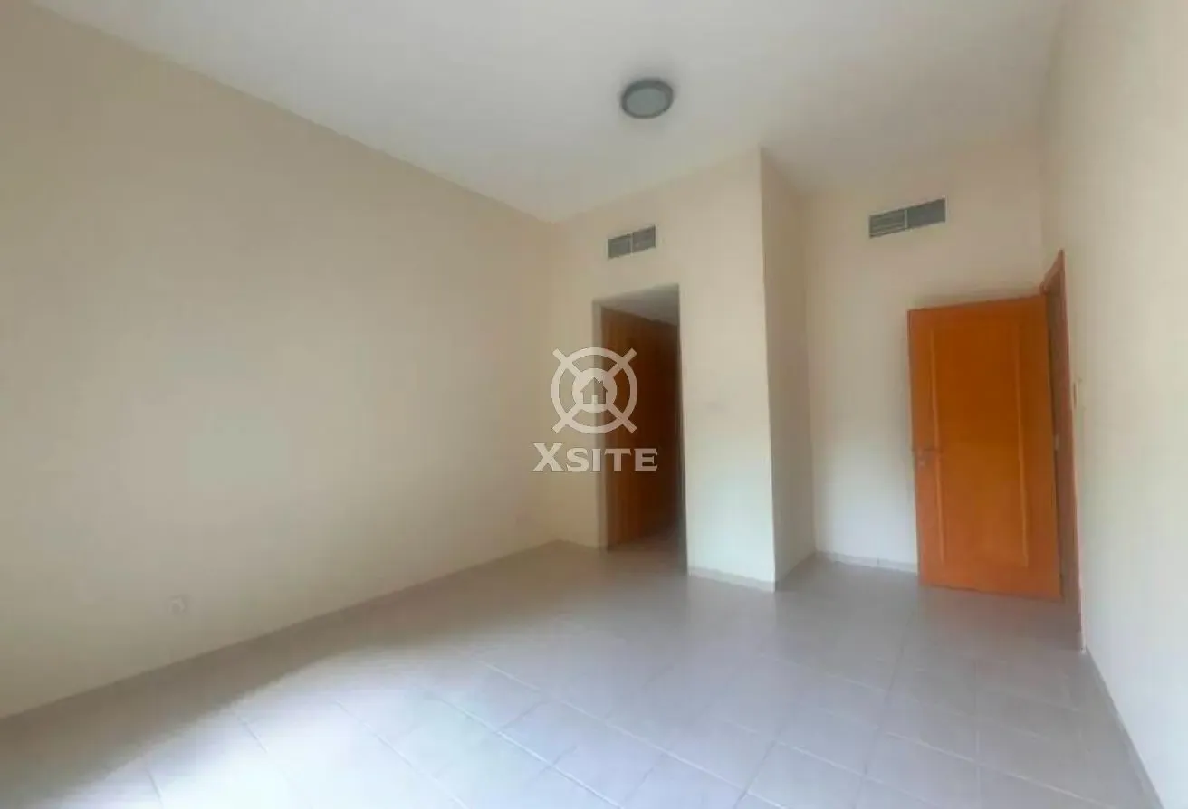 Near Metro | Unfurnished | Cozy 1 BR  + Store
