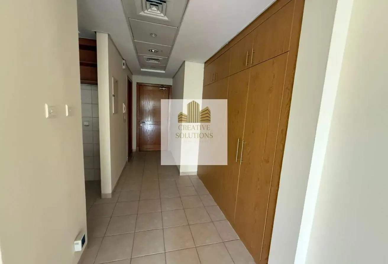 STUDIO NEAR TO METRO READY TO MOVE PRIME LOCATION
