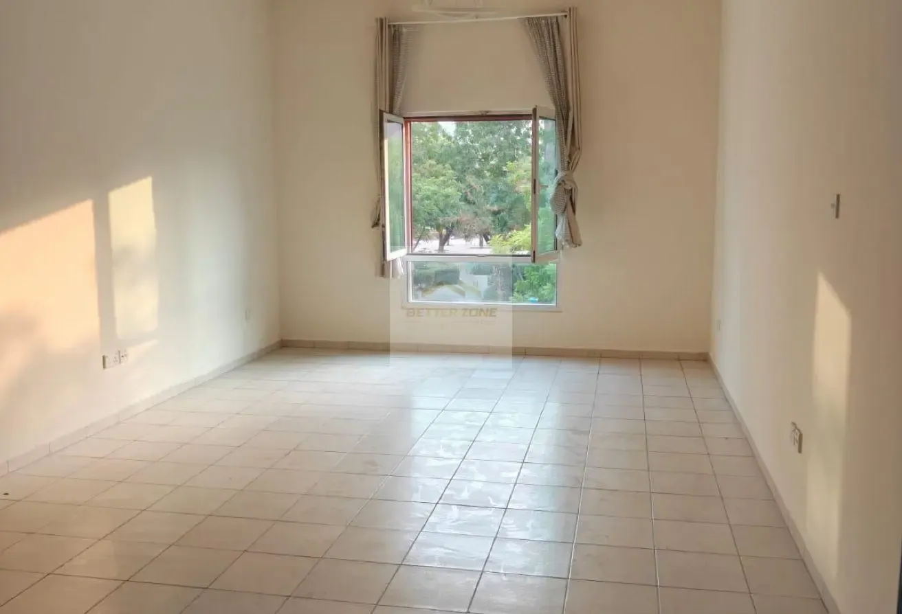 Near to Discovery Metro - 1 Bedroom Hall