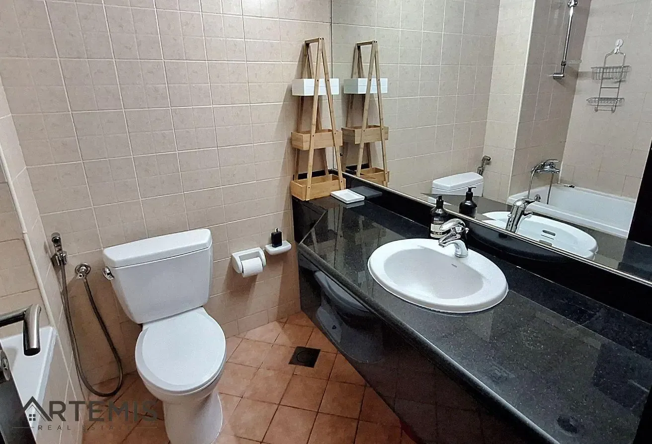 Pool View |Bright Studio |Multiple Cheques|Vacant