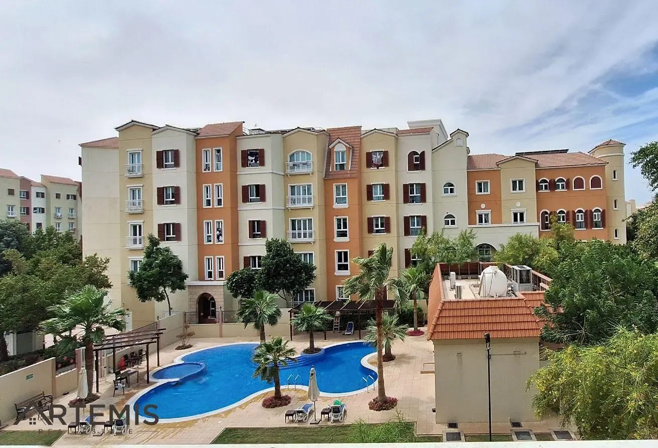 Pool View |Bright Studio |Multiple Cheques|Vacant