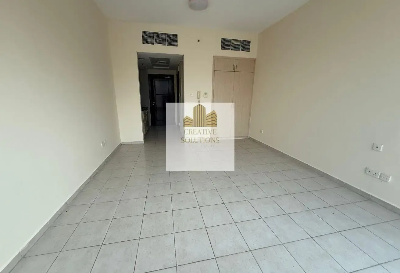 XXL STUDIO CHILLER FREE WITH BALCONY NEAR TO METRO
