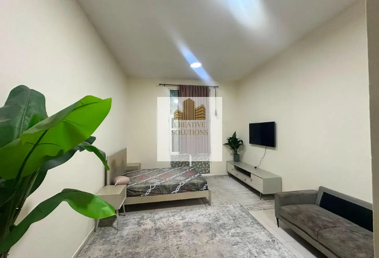 STUDIO FULLY FURNISHED READY TO MOVE