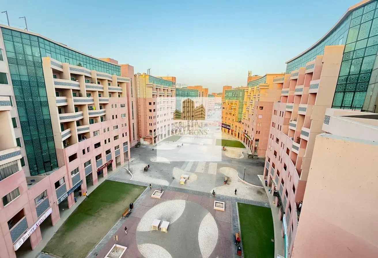 CHILLER FREE STUDIO READY TO MOVE WITH BALCONY ||