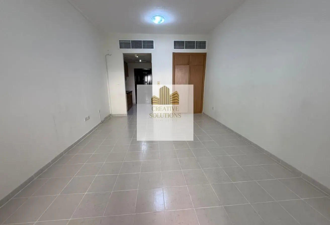 CHILLER FREE STUDIO READY TO MOVE WITH BALCONY ||