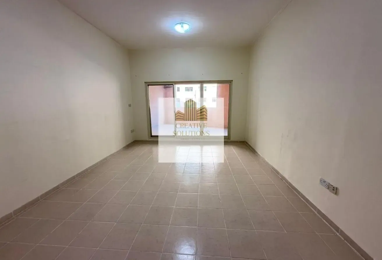 CHILLER FREE STUDIO READY TO MOVE WITH BALCONY ||