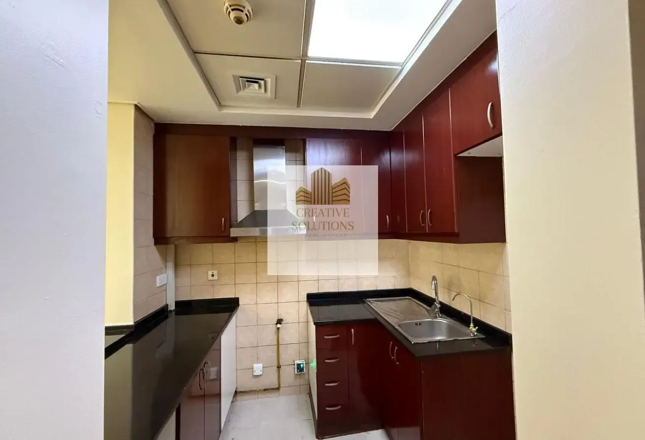 CHILLER FREE STUDIO WITH 4 WARDROBE NEXT TO METRO