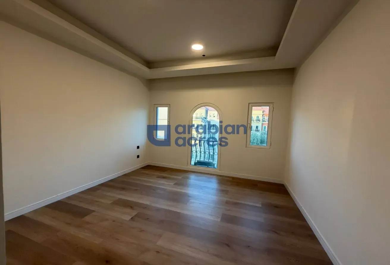 Fully Renovated | Store & Laundry | Close to Pool